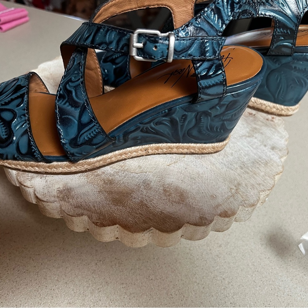 Patricia Nash Blue Wedge Sandals with Textured Straps - Picture 4 of 5